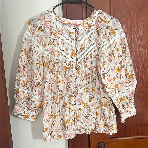 Anthropologie Tops - Anthropologie Floral Blouse